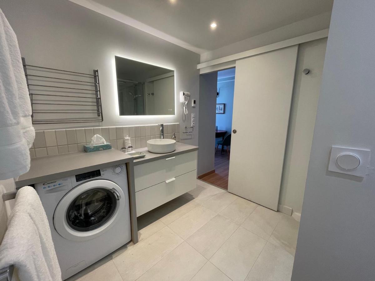 Appartement Mignon Calme Douillet Ascenseur Clim Etage Eleve Proche Parking Et Toutes Commodites Au Coeur Du Toulon Historique المظهر الخارجي الصورة