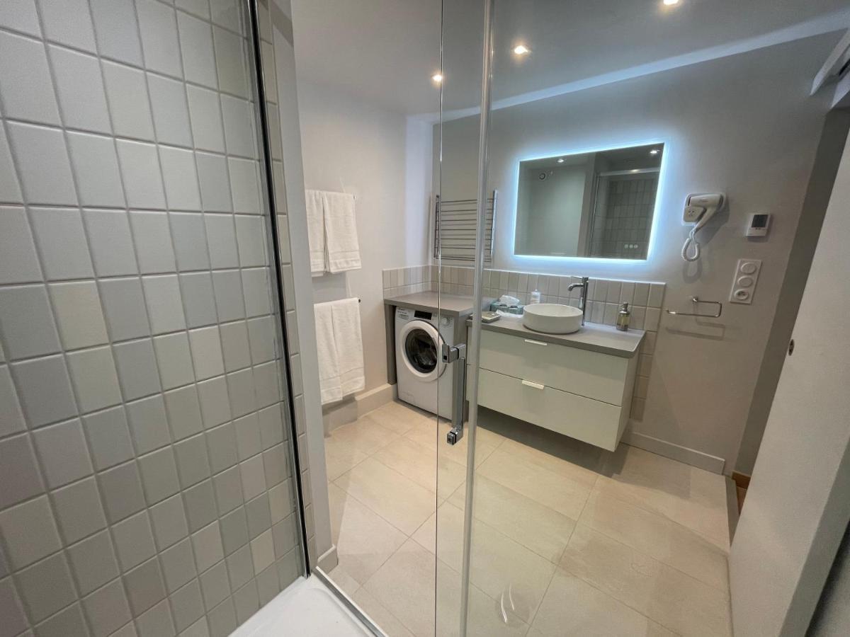Appartement Mignon Calme Douillet Ascenseur Clim Etage Eleve Proche Parking Et Toutes Commodites Au Coeur Du Toulon Historique المظهر الخارجي الصورة