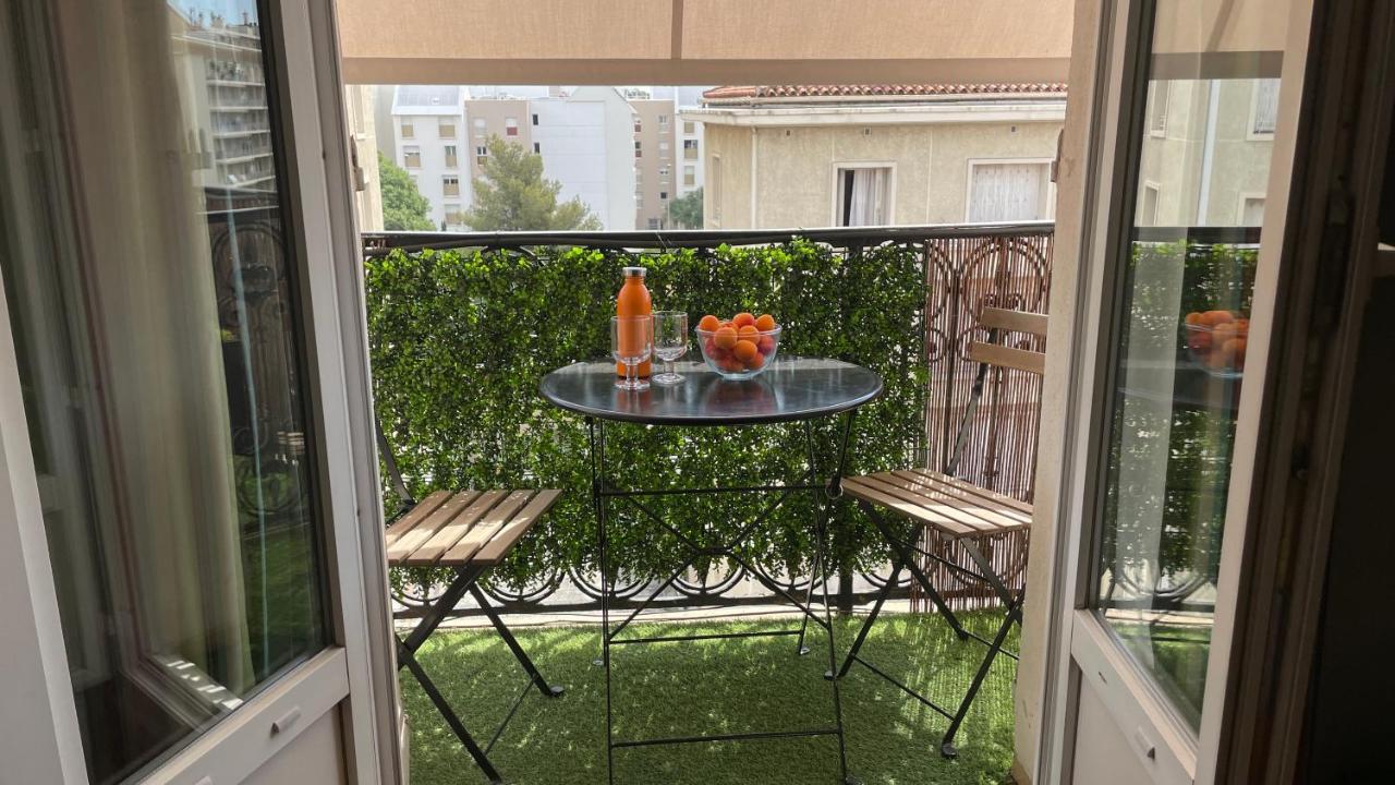 Appartement Mignon Calme Douillet Ascenseur Clim Etage Eleve Proche Parking Et Toutes Commodites Au Coeur Du Toulon Historique المظهر الخارجي الصورة