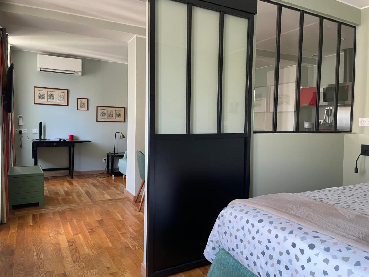Appartement Mignon Calme Douillet Ascenseur Clim Etage Eleve Proche Parking Et Toutes Commodites Au Coeur Du Toulon Historique المظهر الخارجي الصورة