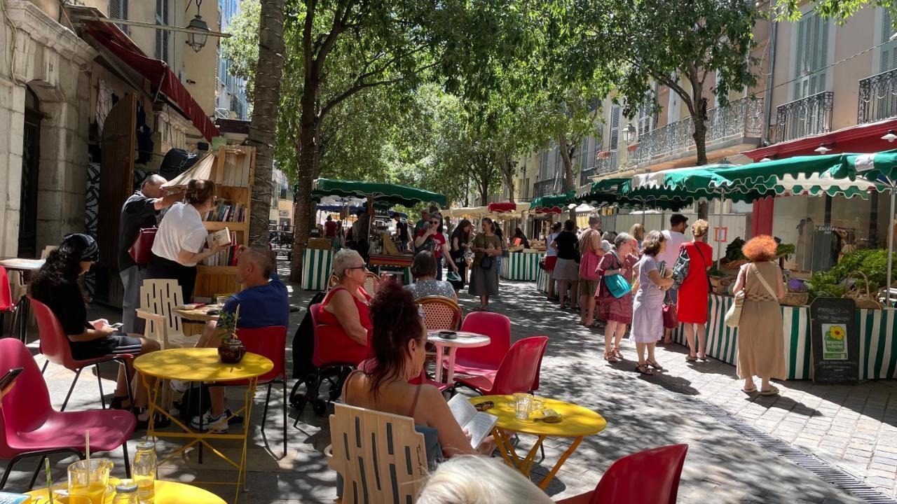 Appartement Mignon Calme Douillet Ascenseur Clim Etage Eleve Proche Parking Et Toutes Commodites Au Coeur Du Toulon Historique المظهر الخارجي الصورة